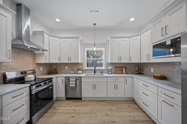 148 N State Street, Haw River, NC 27258