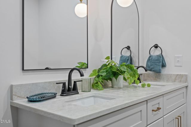 148 N State Street, Haw River, NC 27258