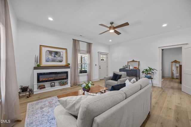 148 N State Street, Haw River, NC 27258