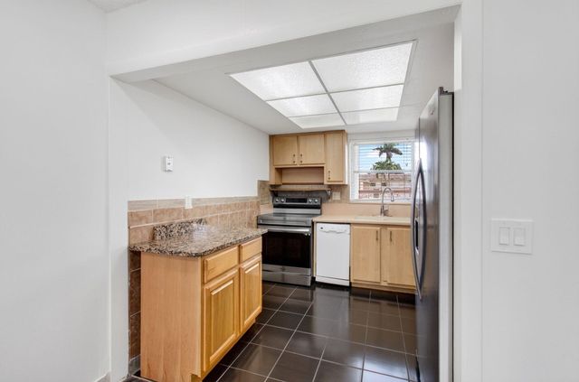 2522 Emory Dr Drive E I, West Palm Beach, FL 33415