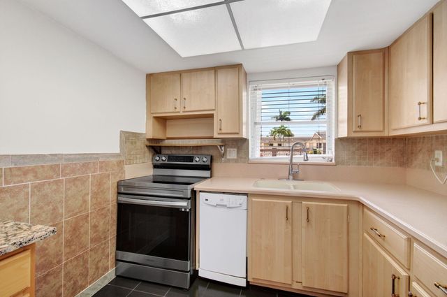 2522 Emory Dr Drive E I, West Palm Beach, FL 33415