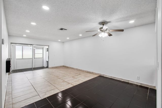 2522 Emory Dr Drive E I, West Palm Beach, FL 33415