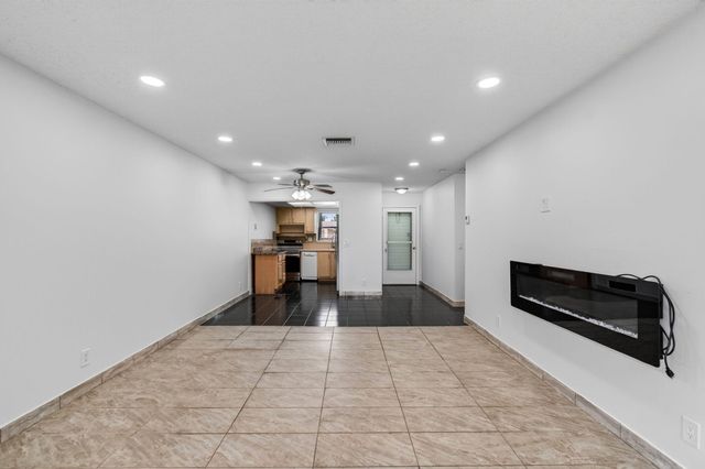 2522 Emory Dr Drive E I, West Palm Beach, FL 33415