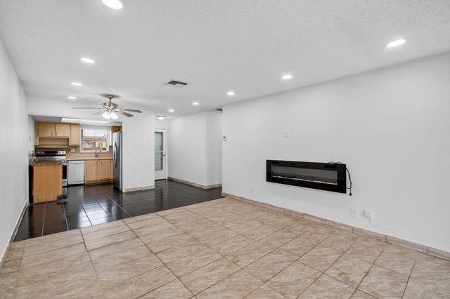2522 Emory Dr Drive E I, West Palm Beach, FL 33415