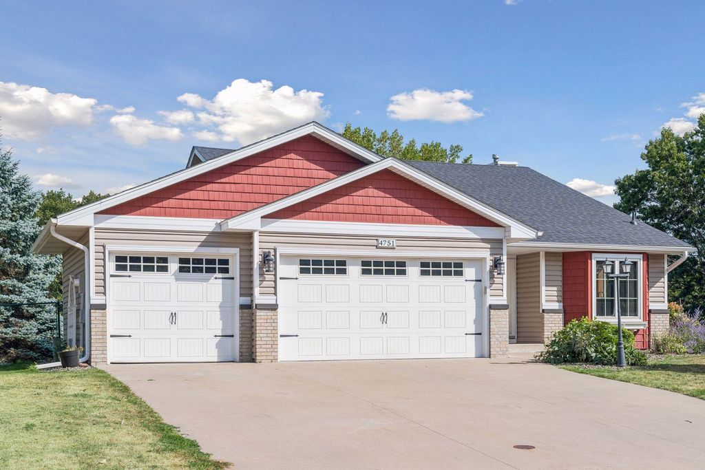 4751 Heather Ridge Road N, Oakdale, MN 55128 — exterior