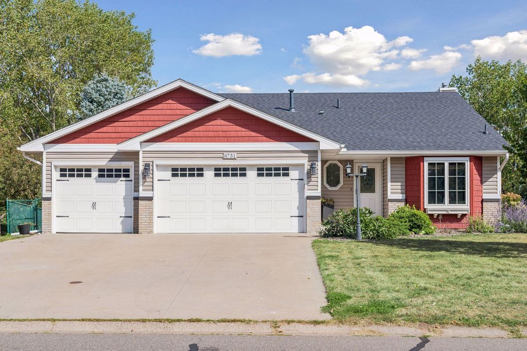 4751 Heather Ridge Road N, Oakdale, MN 55128 — photo 2