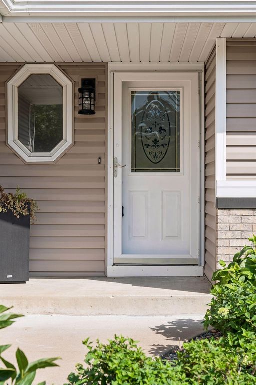 4751 Heather Ridge Road N, Oakdale, MN 55128 — photo 5