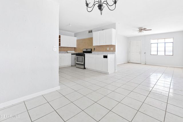 5213 Debeers Drive, El Paso, TX 79924