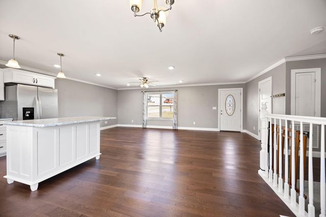 81 Grand Crossing Court, Somerset, KY 42503