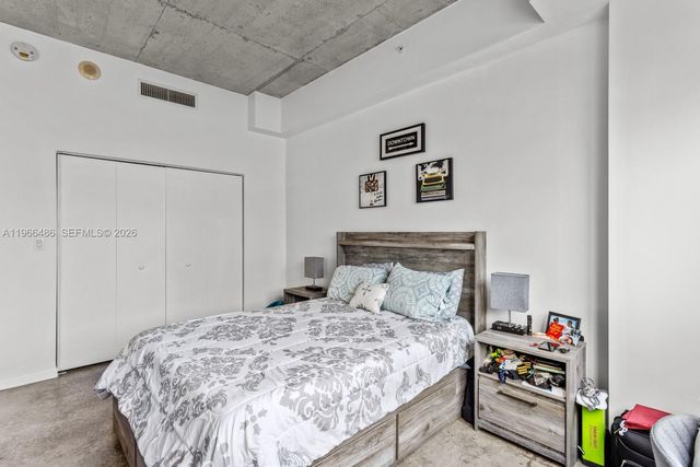 133 NE 2nd Ave 1815, Miami, FL 33132