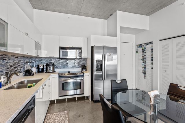 133 NE 2nd Ave 1815, Miami, FL 33132