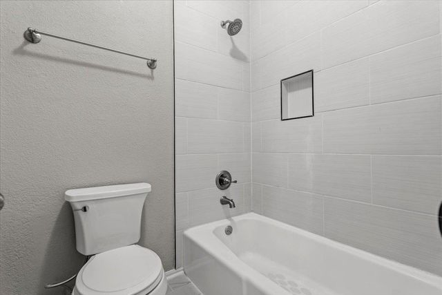 10819 Crown Colony DR 27, Austin, TX 78747