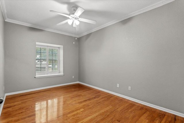 10819 Crown Colony DR 27, Austin, TX 78747