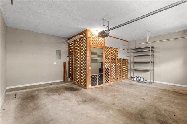 10819 Crown Colony DR 27, Austin, TX 78747