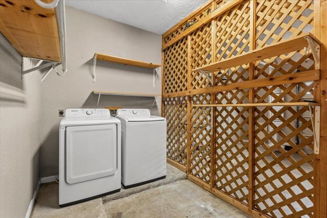 10819 Crown Colony DR 27, Austin, TX 78747