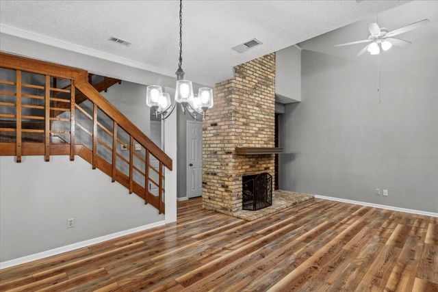 10819 Crown Colony DR 27, Austin, TX 78747
