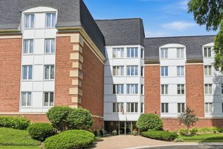 175 LAKE Boulevard 312, Buffalo Grove, IL 60089