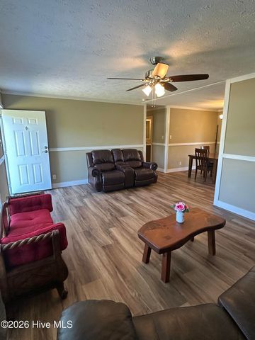 4214 8th Street SE, Southport, NC 28461