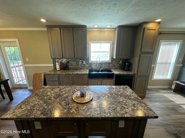 4214 8th Street SE, Southport, NC 28461