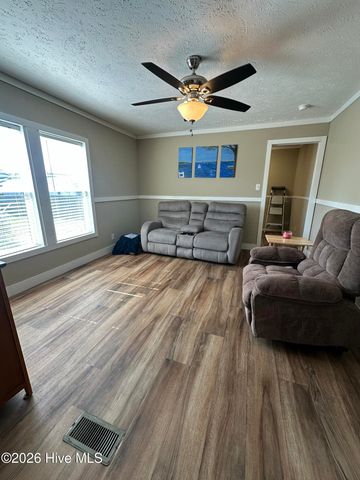 4214 8th Street SE, Southport, NC 28461