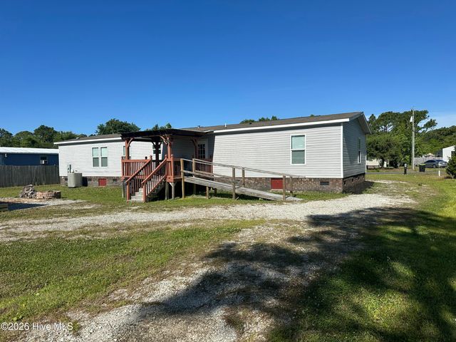4214 8th Street SE, Southport, NC 28461