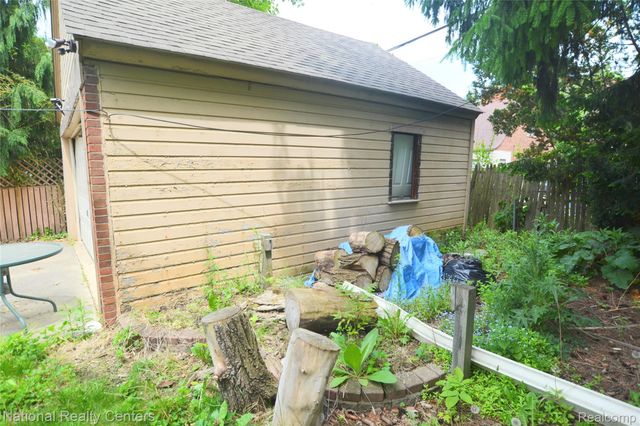 14812 Artesian Street, Detroit, MI 48223