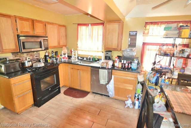 14812 Artesian Street, Detroit, MI 48223