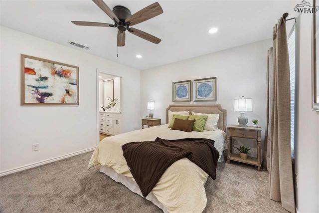 407 S CLAY STREET, Henrietta, TX 76365