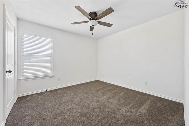 407 S CLAY STREET, Henrietta, TX 76365