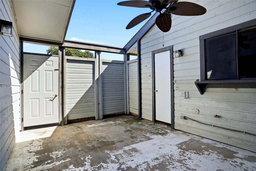 636 Bellaire Drive C, Hurst, TX 76053 — photo 3