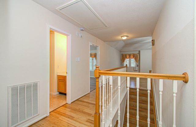 5415 Oak Falls Drive, Houston, TX 77066