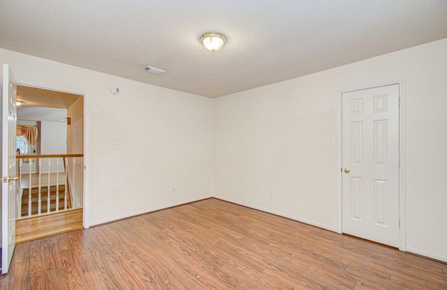5415 Oak Falls Drive, Houston, TX 77066