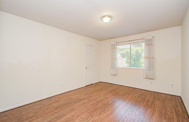 5415 Oak Falls Drive, Houston, TX 77066