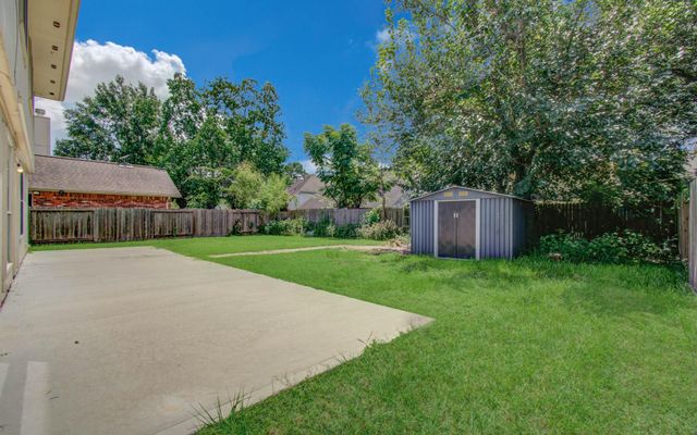 5415 Oak Falls Drive, Houston, TX 77066