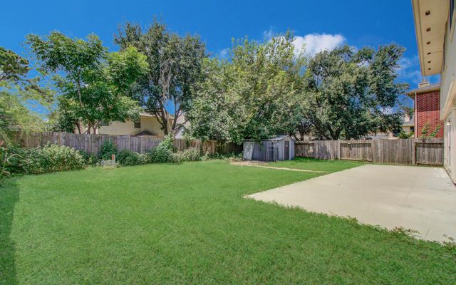 5415 Oak Falls Drive, Houston, TX 77066