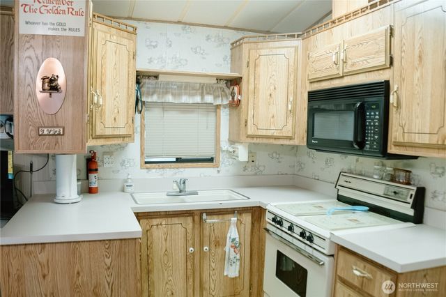 97 1 Goldrush Road, Deming, WA 98244