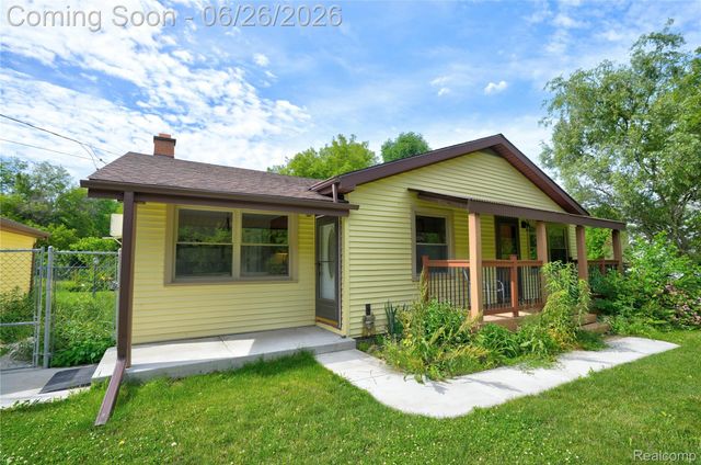 5366 E Mount Morris Road, Genesee Charter Township, MI 48458