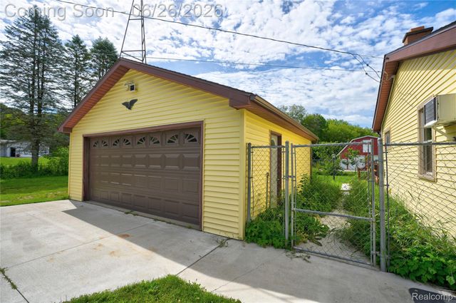 5366 E Mount Morris Road, Genesee Charter Township, MI 48458
