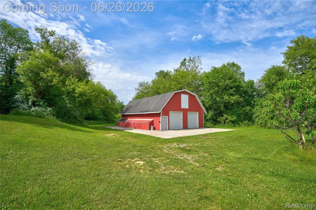 5366 E Mount Morris Road, Genesee Charter Township, MI 48458