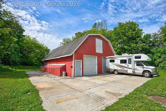 5366 E Mount Morris Road, Genesee Charter Township, MI 48458