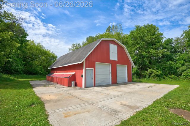 5366 E Mount Morris Road, Genesee Charter Township, MI 48458