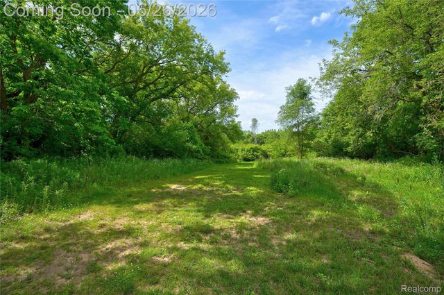 5366 E Mount Morris Road, Genesee Charter Township, MI 48458