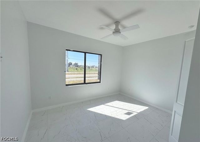 1027 Kismet PKWY W, Cape Coral, FL 33993