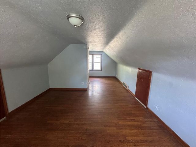 124 S Forest Avenue, Independence, MO 64050