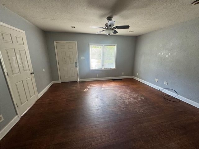124 S Forest Avenue, Independence, MO 64050