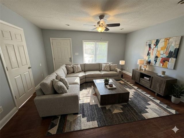 124 S Forest Avenue, Independence, MO 64050