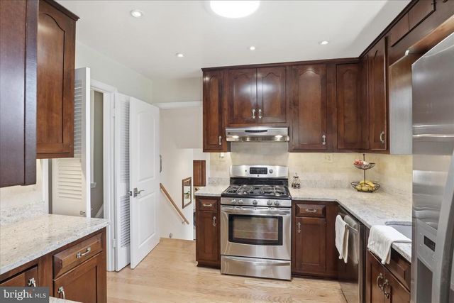 3420 BEAUFORD CIR, Annandale, VA 22003