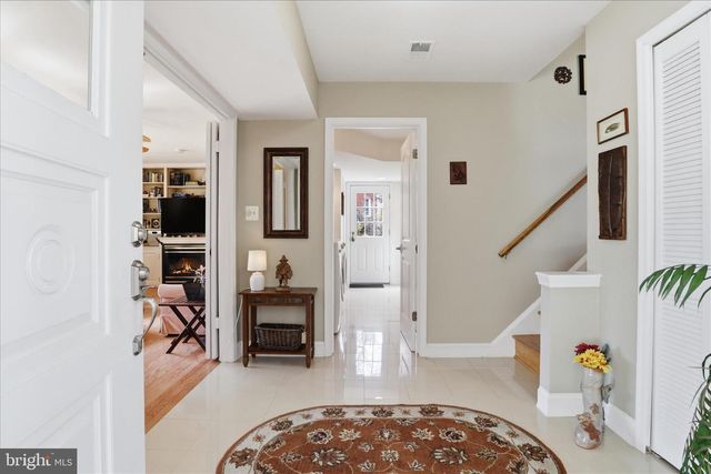 3420 BEAUFORD CIR, Annandale, VA 22003