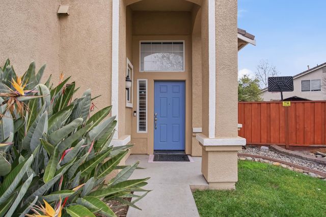 1294 Dover Ln, Tracy, CA 95377