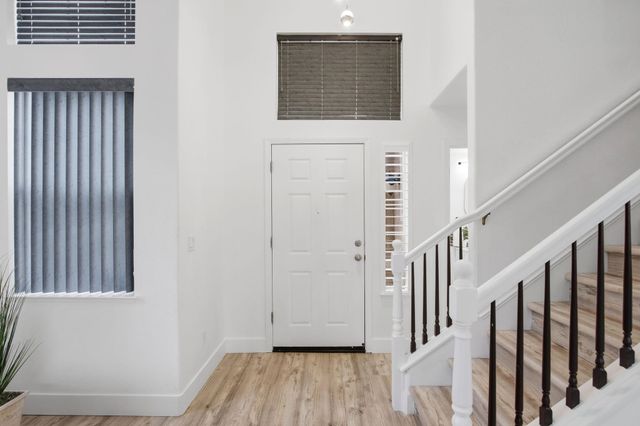 1294 Dover Ln, Tracy, CA 95377